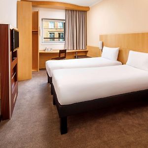 Twin Room Mobility accessible